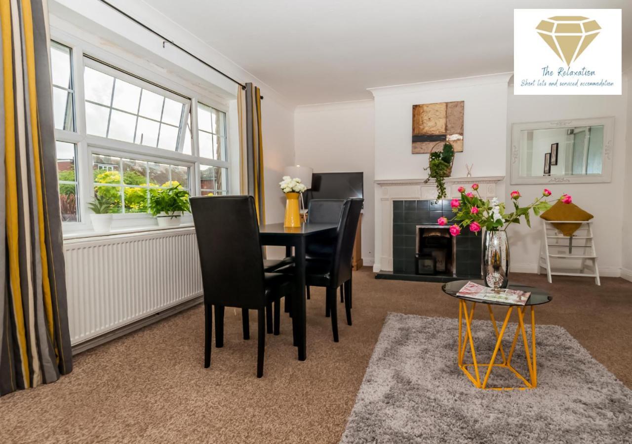 2 Bed Apartment-5 Guests - Business-Relocation-Parking - The Brighton Short Stay & Serviced Apartments Extérieur photo