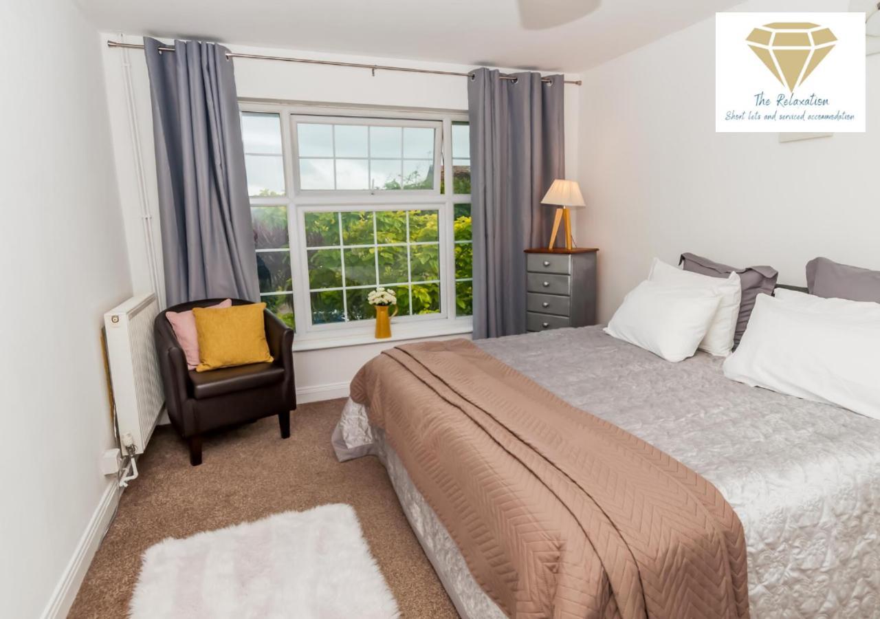 2 Bed Apartment-5 Guests - Business-Relocation-Parking - The Brighton Short Stay & Serviced Apartments Extérieur photo