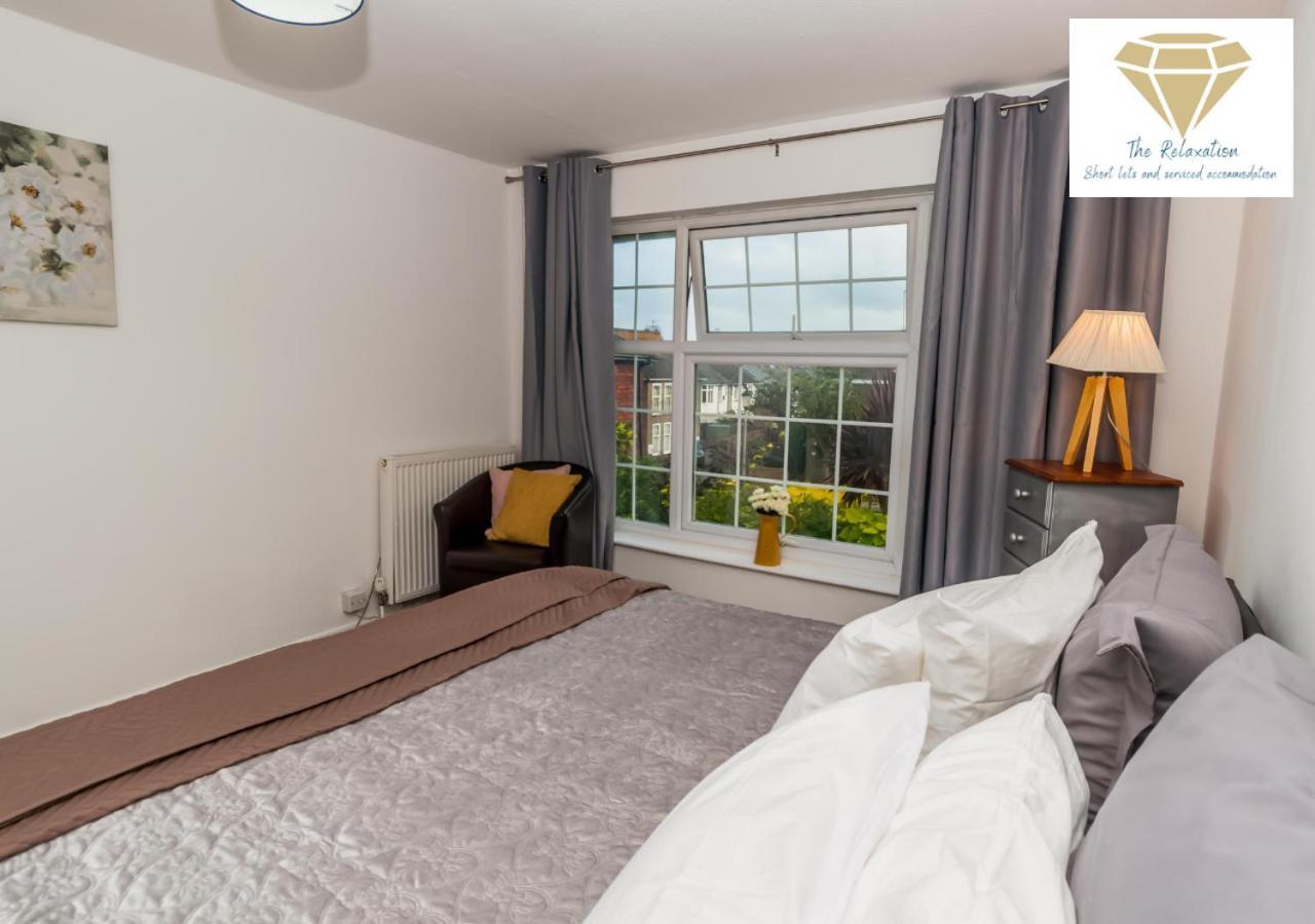 2 Bed Apartment-5 Guests - Business-Relocation-Parking - The Brighton Short Stay & Serviced Apartments Extérieur photo