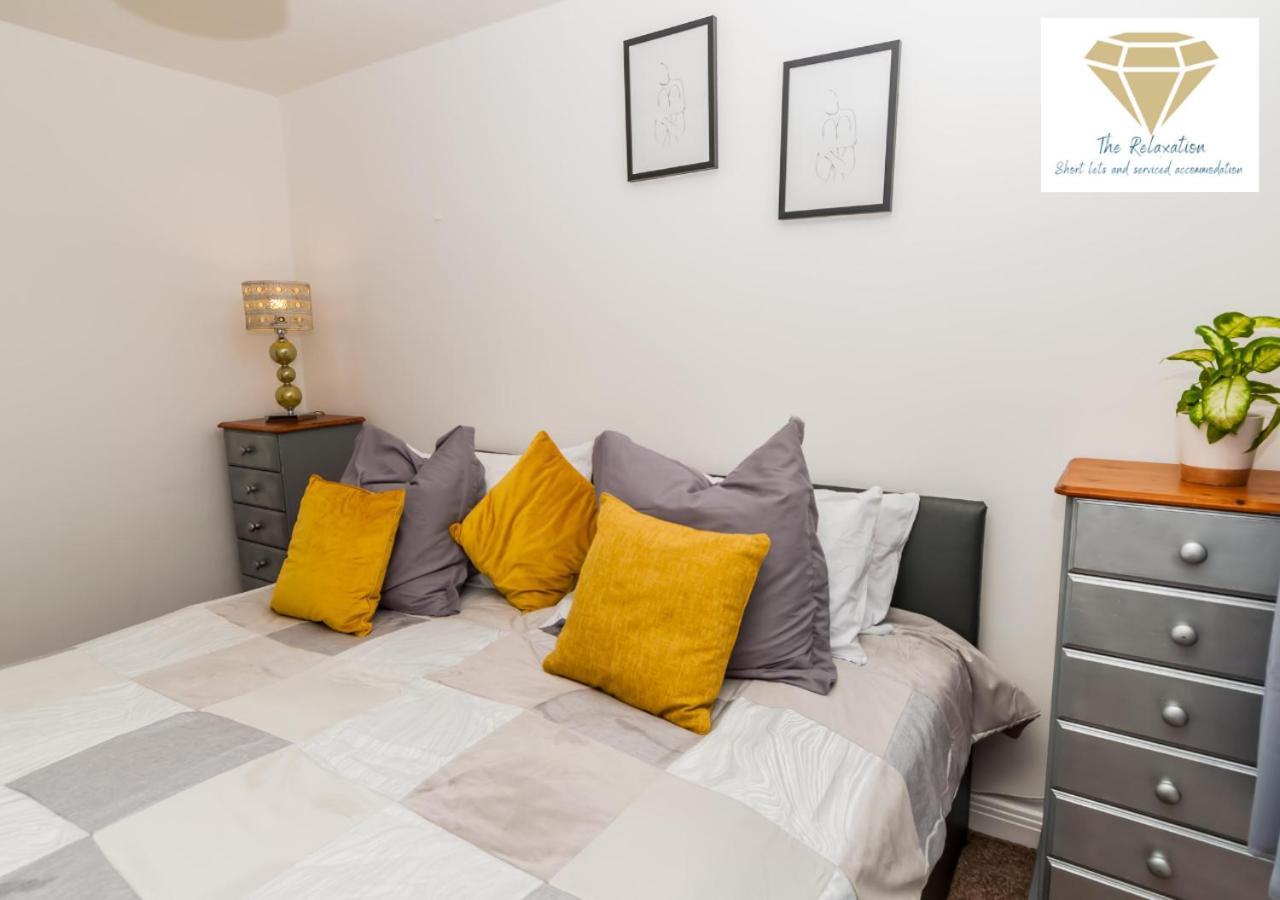 2 Bed Apartment-5 Guests - Business-Relocation-Parking - The Brighton Short Stay & Serviced Apartments Extérieur photo