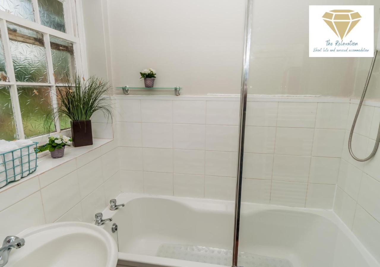 2 Bed Apartment-5 Guests - Business-Relocation-Parking - The Brighton Short Stay & Serviced Apartments Extérieur photo