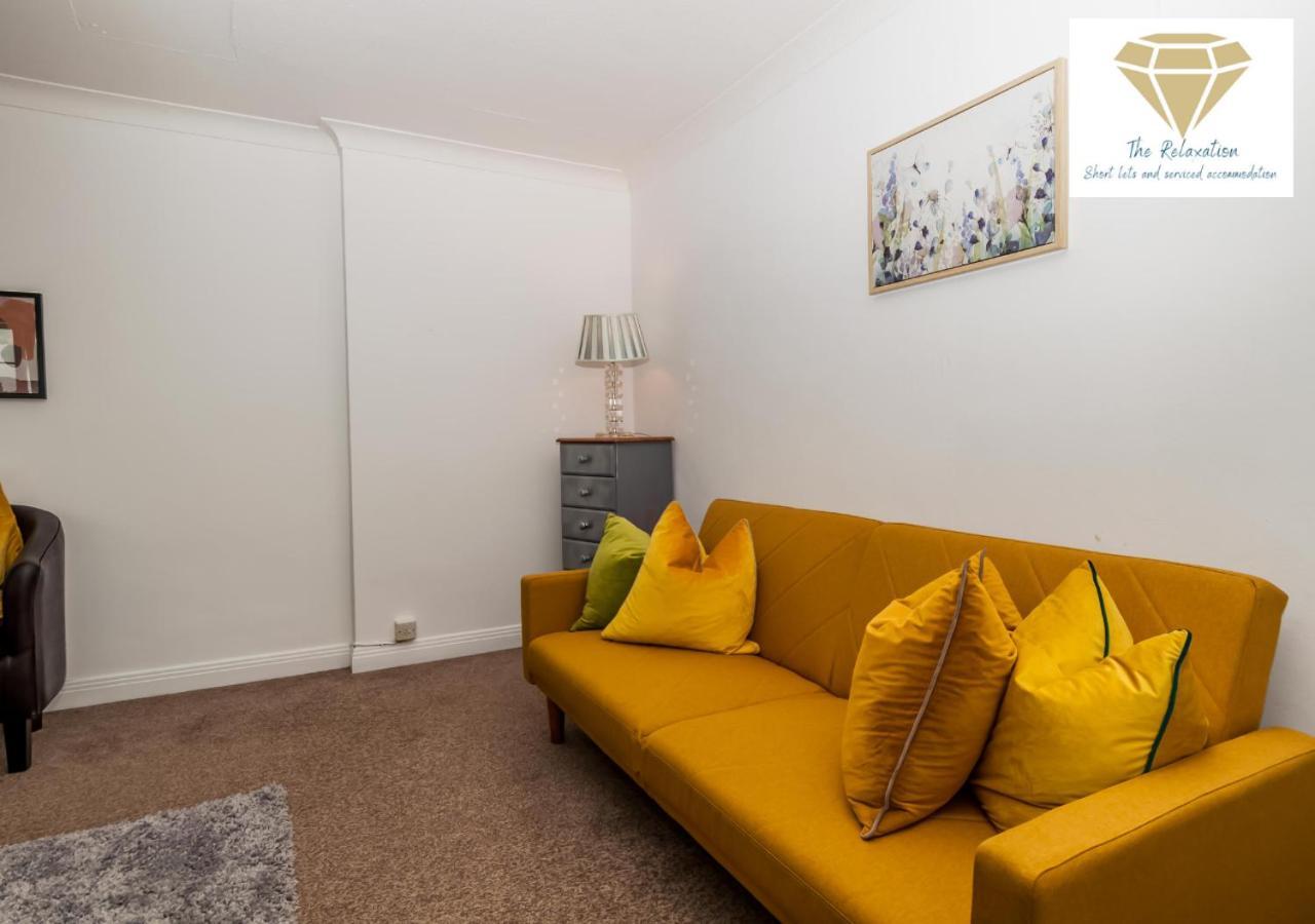 2 Bed Apartment-5 Guests - Business-Relocation-Parking - The Brighton Short Stay & Serviced Apartments Extérieur photo