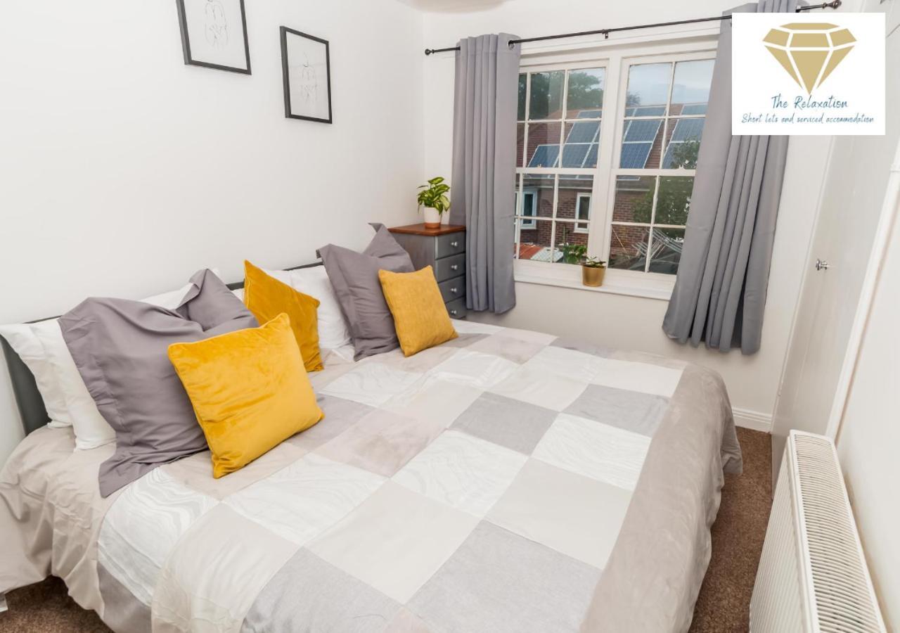 2 Bed Apartment-5 Guests - Business-Relocation-Parking - The Brighton Short Stay & Serviced Apartments Extérieur photo