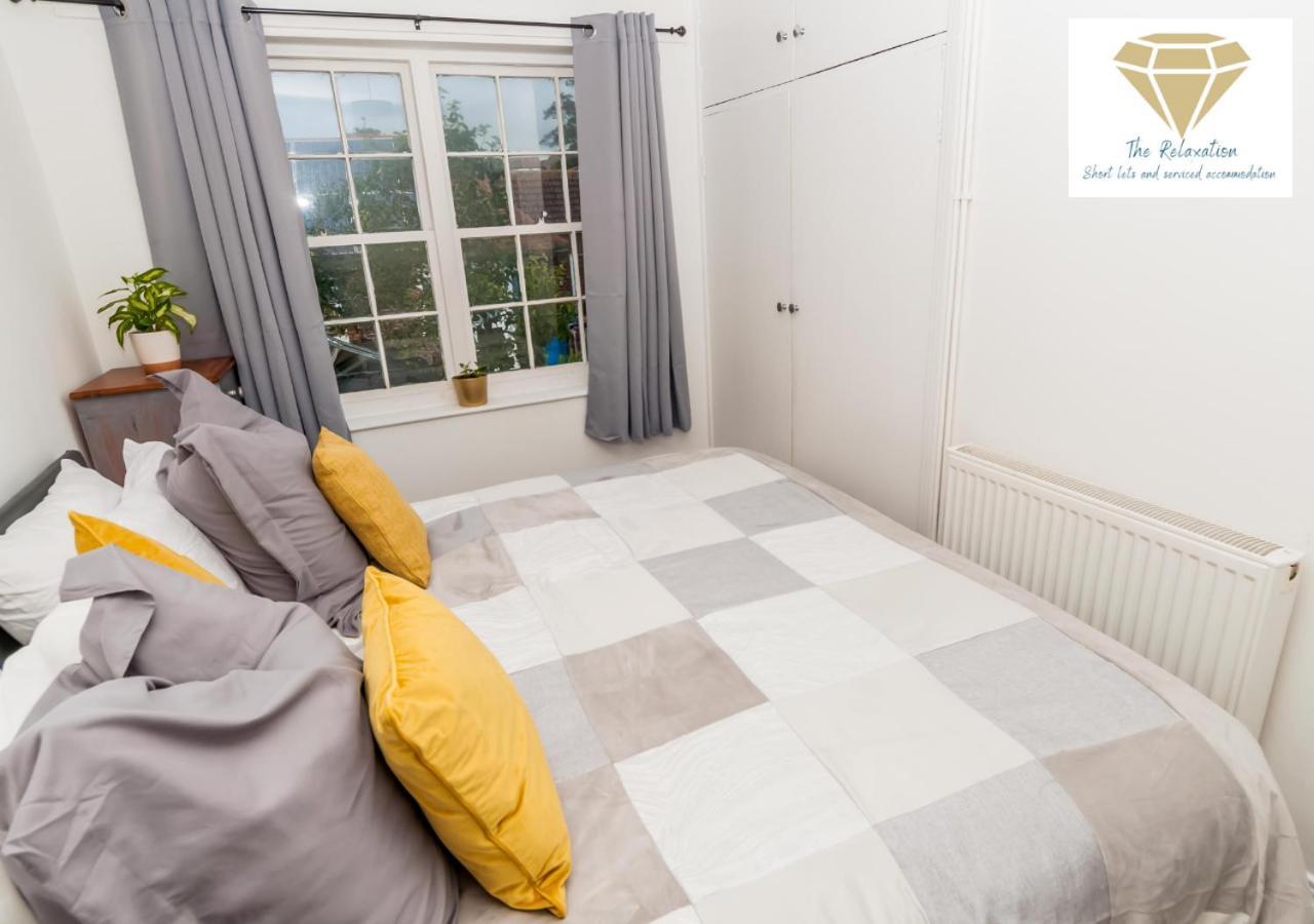 2 Bed Apartment-5 Guests - Business-Relocation-Parking - The Brighton Short Stay & Serviced Apartments Extérieur photo