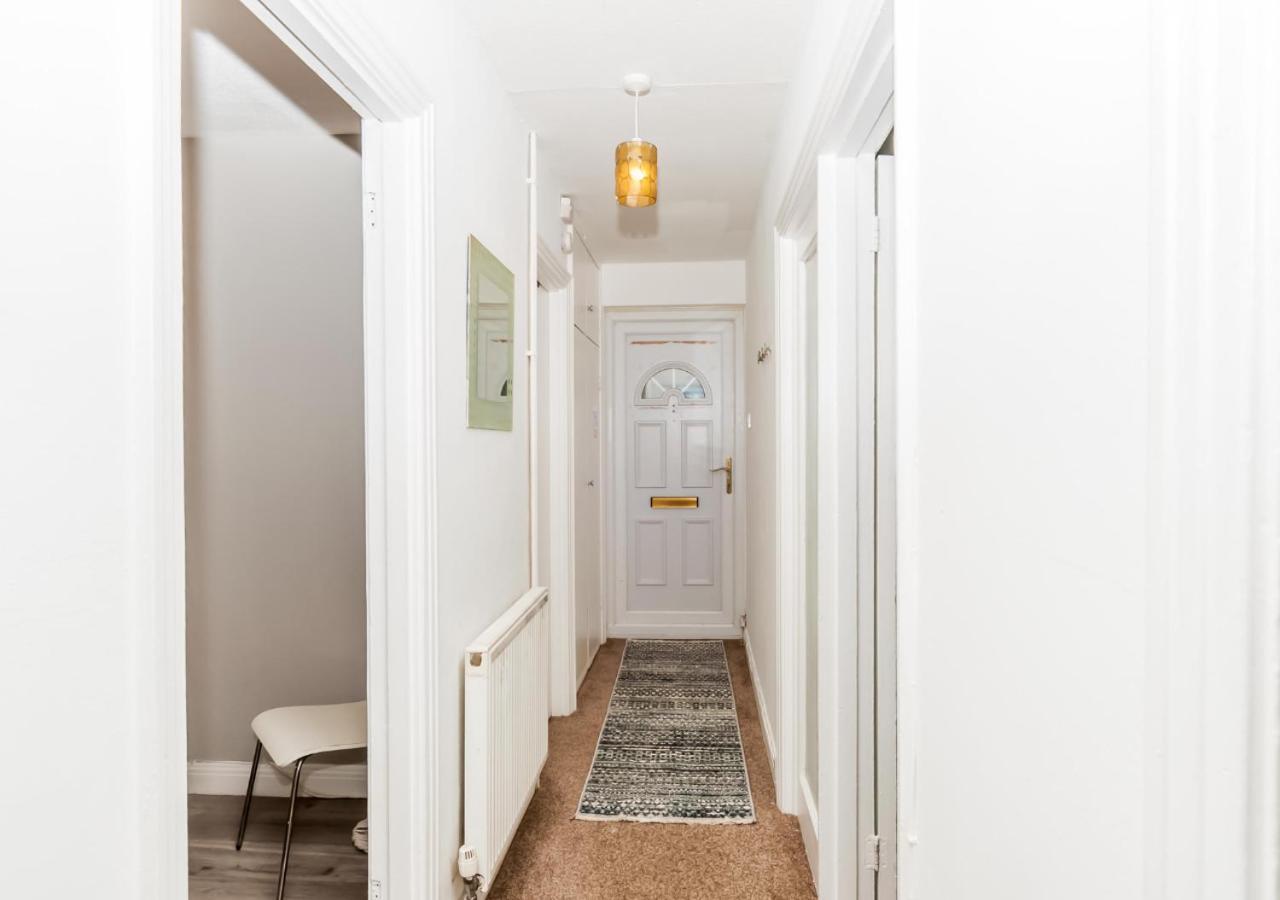 2 Bed Apartment-5 Guests - Business-Relocation-Parking - The Brighton Short Stay & Serviced Apartments Extérieur photo