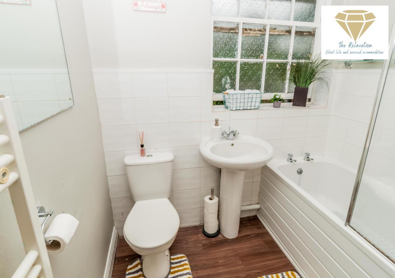 2 Bed Apartment-5 Guests - Business-Relocation-Parking - The Brighton Short Stay & Serviced Apartments Extérieur photo