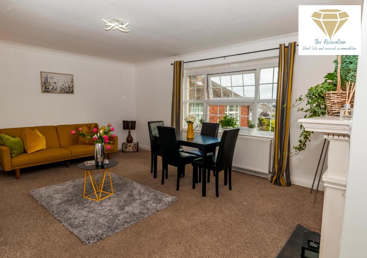 2 Bed Apartment-5 Guests - Business-Relocation-Parking - The Brighton Short Stay & Serviced Apartments Extérieur photo
