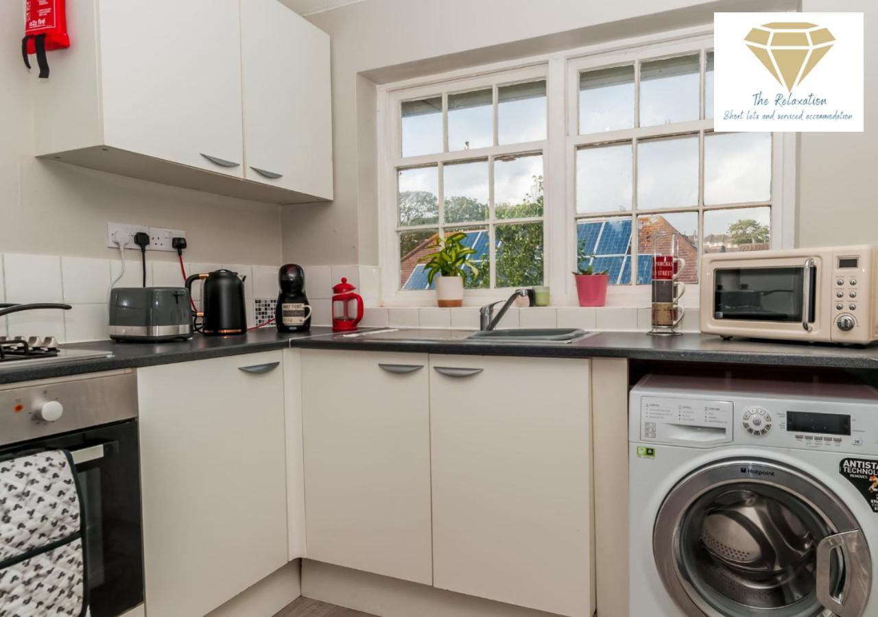 2 Bed Apartment-5 Guests - Business-Relocation-Parking - The Brighton Short Stay & Serviced Apartments Extérieur photo
