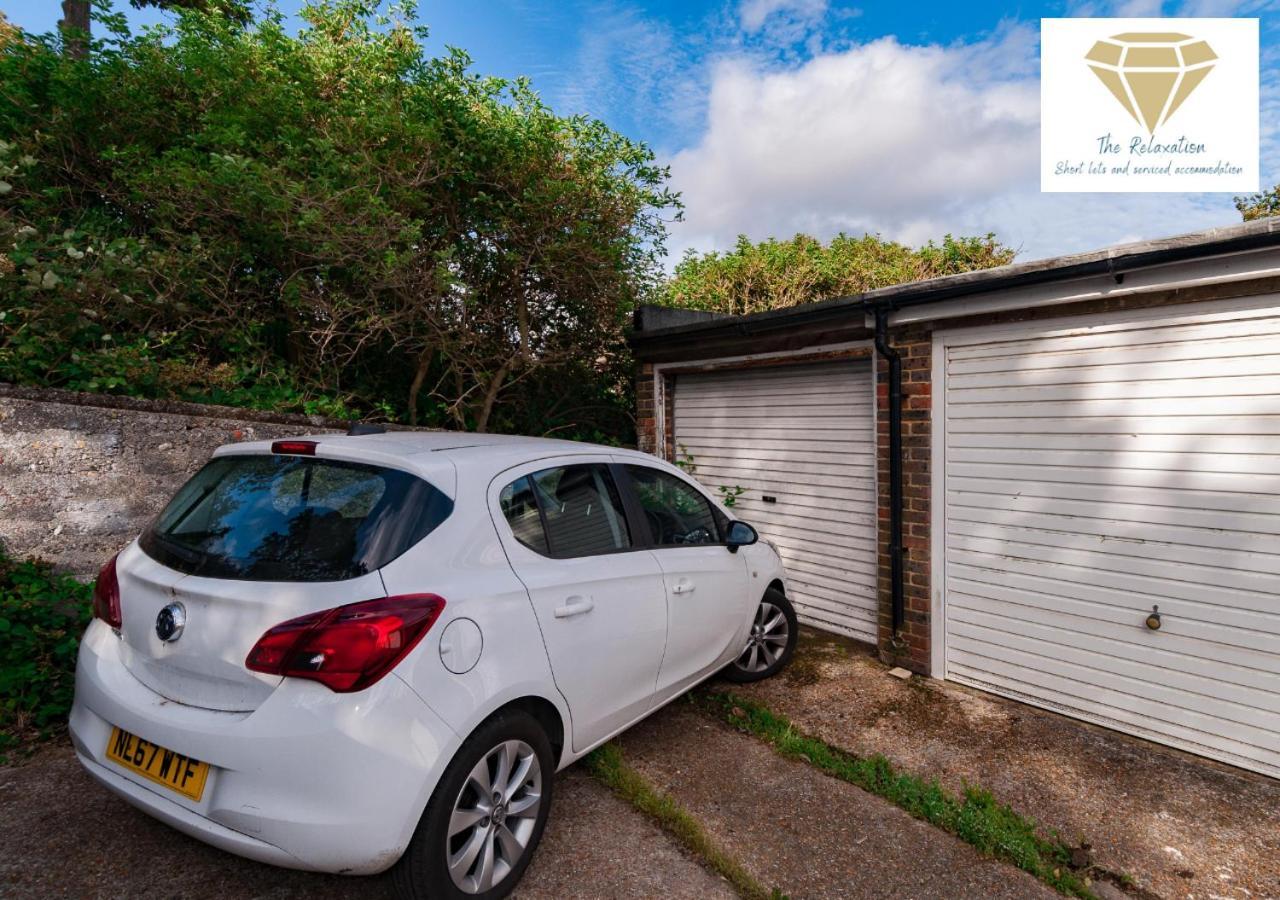 2 Bed Apartment-5 Guests - Business-Relocation-Parking - The Brighton Short Stay & Serviced Apartments Extérieur photo