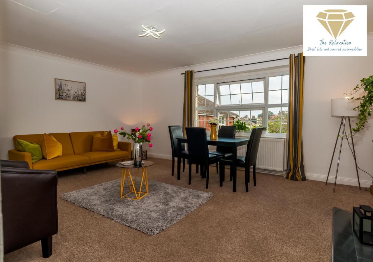 2 Bed Apartment-5 Guests - Business-Relocation-Parking - The Brighton Short Stay & Serviced Apartments Extérieur photo