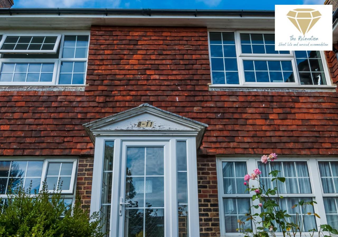 2 Bed Apartment-5 Guests - Business-Relocation-Parking - The Brighton Short Stay & Serviced Apartments Extérieur photo
